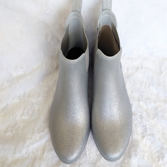 NIB J. Crew Chelsea Rain Boot in Silver Glitter - Picture 2 of 8